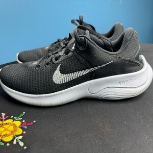 Nike Black and White Athletic Shoes